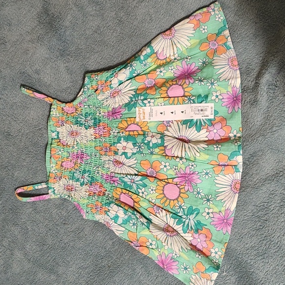 New 2pc size 4 outfit - Picture 4 of 7